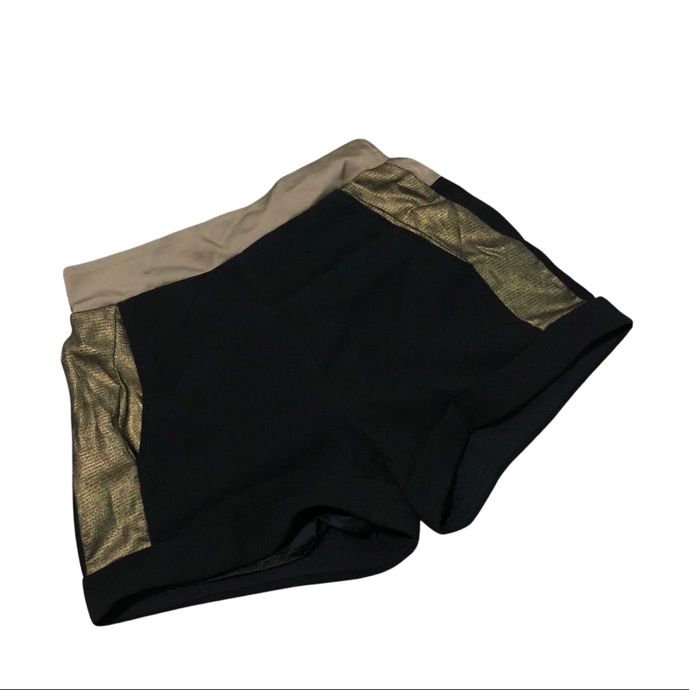 FOREVER 21 Black and gold shorts